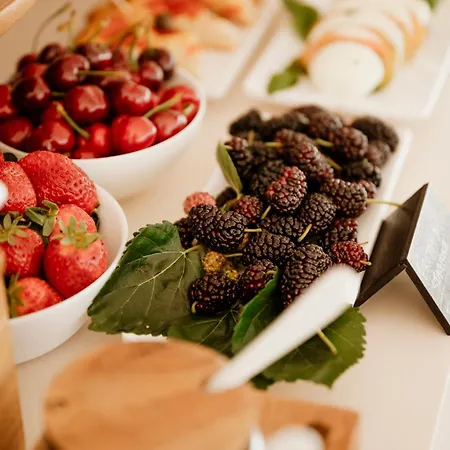 Πανσιόν Bayit Charming Place