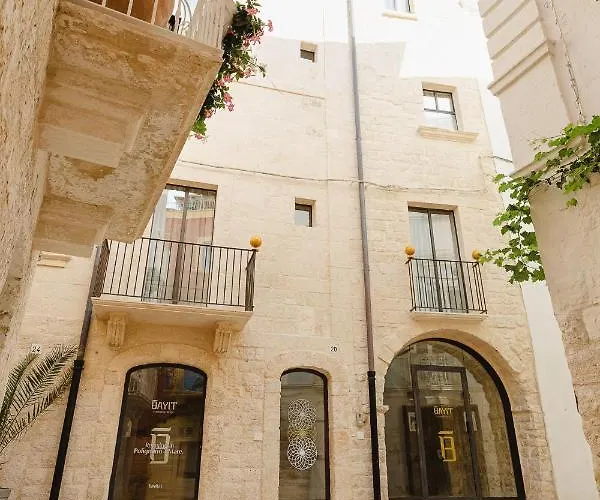 Bayit Charming Place בית הארחה 4*