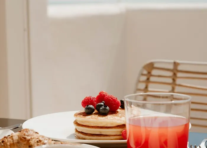 Bayit Charming Place בית הארחה 4*